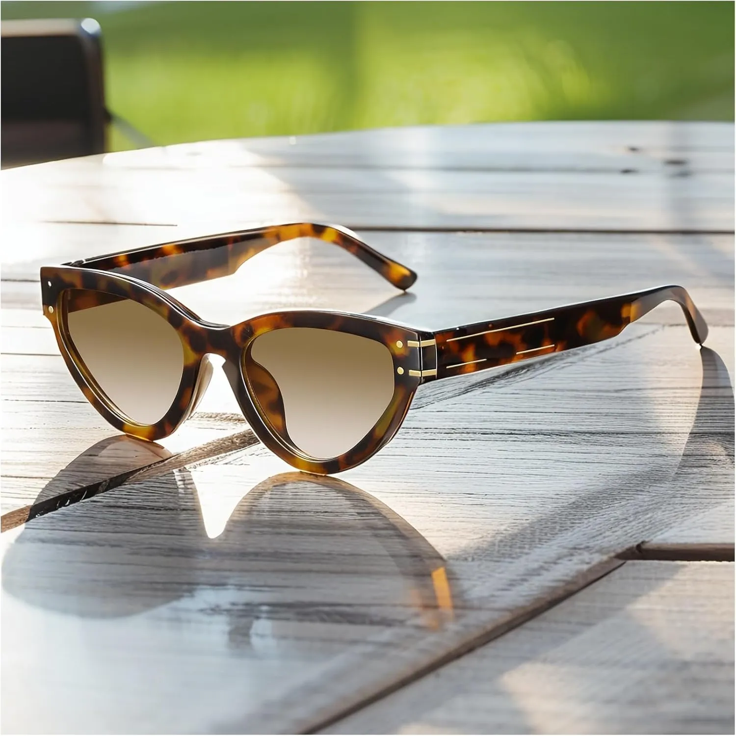 Cat Eye Sunglasses for Women Trendy Classic UV400 Protection Triangle Frame Cateye Sun Glasses
